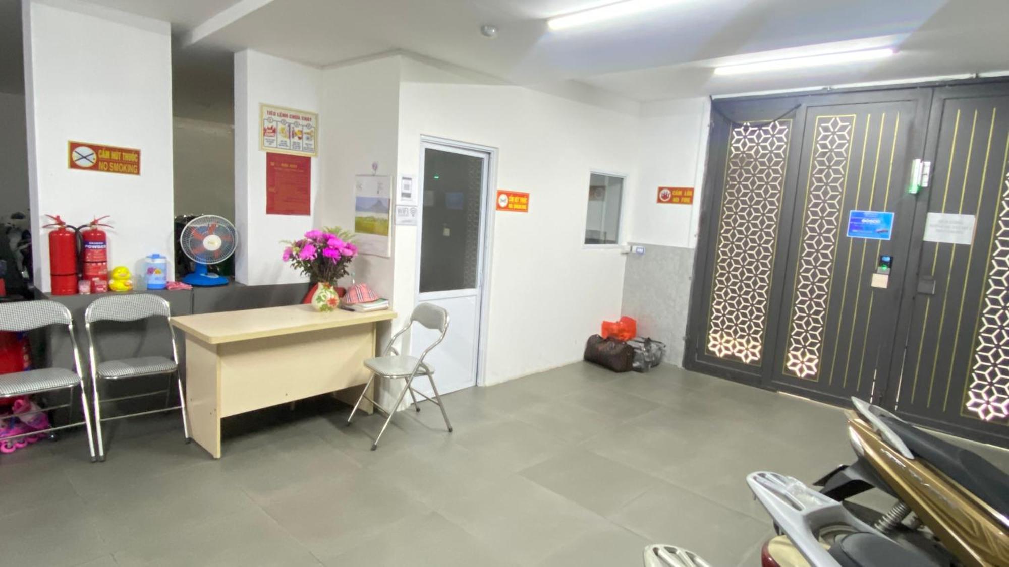 Era Apartment Khuc Thua Du Hanoi Exterior photo